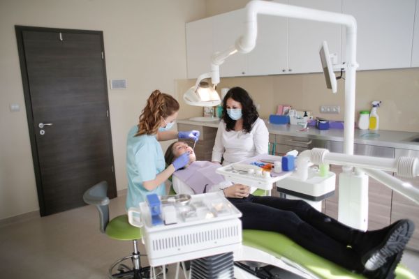 Choisir une clinique dentaire familiale dans le secteur de LaSalle
